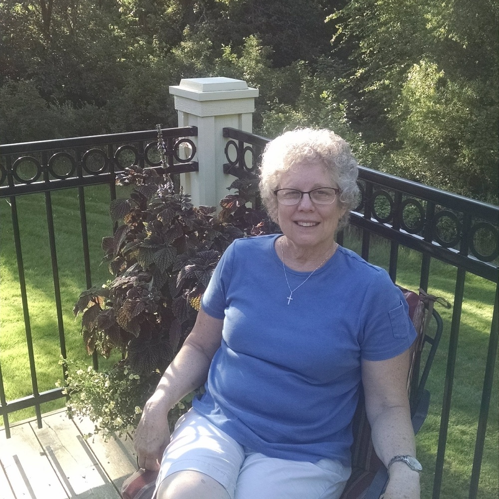 Meet your Posher, Carrie